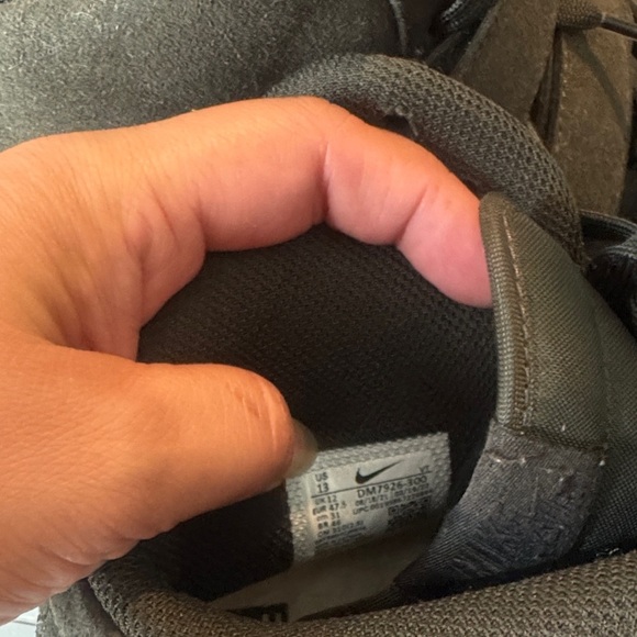 Men's Black High-Top Sneakers - Picture 7 of 7